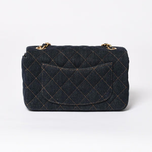 新品同様 CHANEL シャネル ミニマトラッセ20 Sフラップ Sチェーンショルダーバッグ A69900 ランダム番台 ココマーク デニム 中古 4a008875