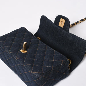 新品同様 CHANEL シャネル ミニマトラッセ20 Sフラップ Sチェーンショルダーバッグ A69900 ランダム番台 ココマーク デニム 中古 4a008875