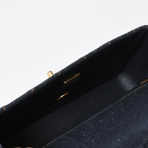 新品同様 CHANEL シャネル ミニマトラッセ20 Sフラップ Sチェーンショルダーバッグ A69900 ランダム番台 ココマーク デニム 中古 4a008875