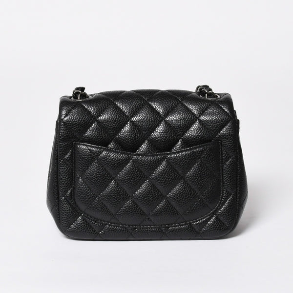 CHANEL Mini Matelasse Chain Shoulder Bag 17cm Caviar Skin Black Silver Hardware No. 21 Good Condition Used 4a008372