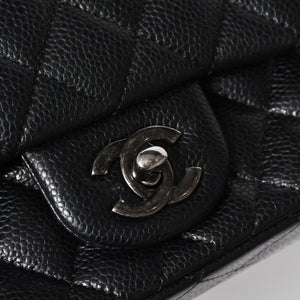 CHANEL Mini Matelasse Chain Shoulder Bag 17cm Caviar Skin Black Silver Hardware No. 21 Good Condition Used 4a008372