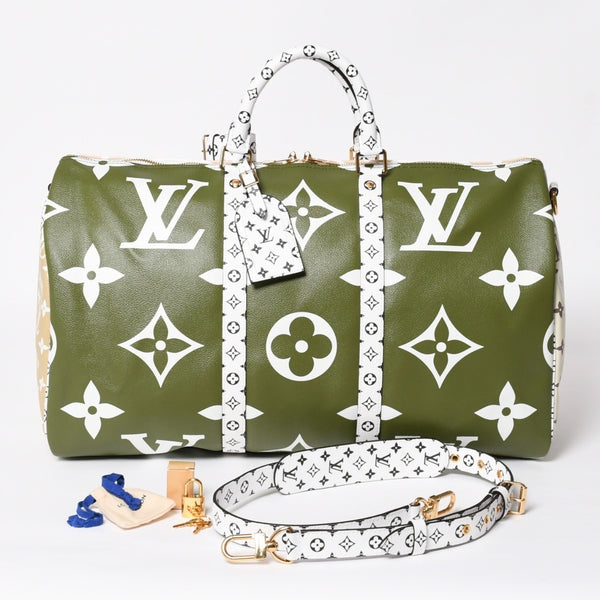 極美品 LOUIS VUITTON ルイヴィトン キーポル バンドリエール50 モノグラムジャイアント M44590 カーキ ホワイト ゴールド金具 中古 4a008898
