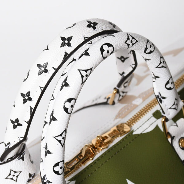 極美品 LOUIS VUITTON ルイヴィトン キーポル バンドリエール50 モノグラムジャイアント M44590 カーキ ホワイト ゴールド金具 中古 4a008898