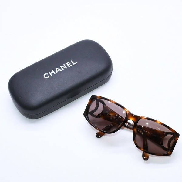 CHANEL シャネル サングラス ココマーク BR 02461 91235 イタリア製 アセテート メタル ブラウン ゴールド金具 美品 中古 4a008452