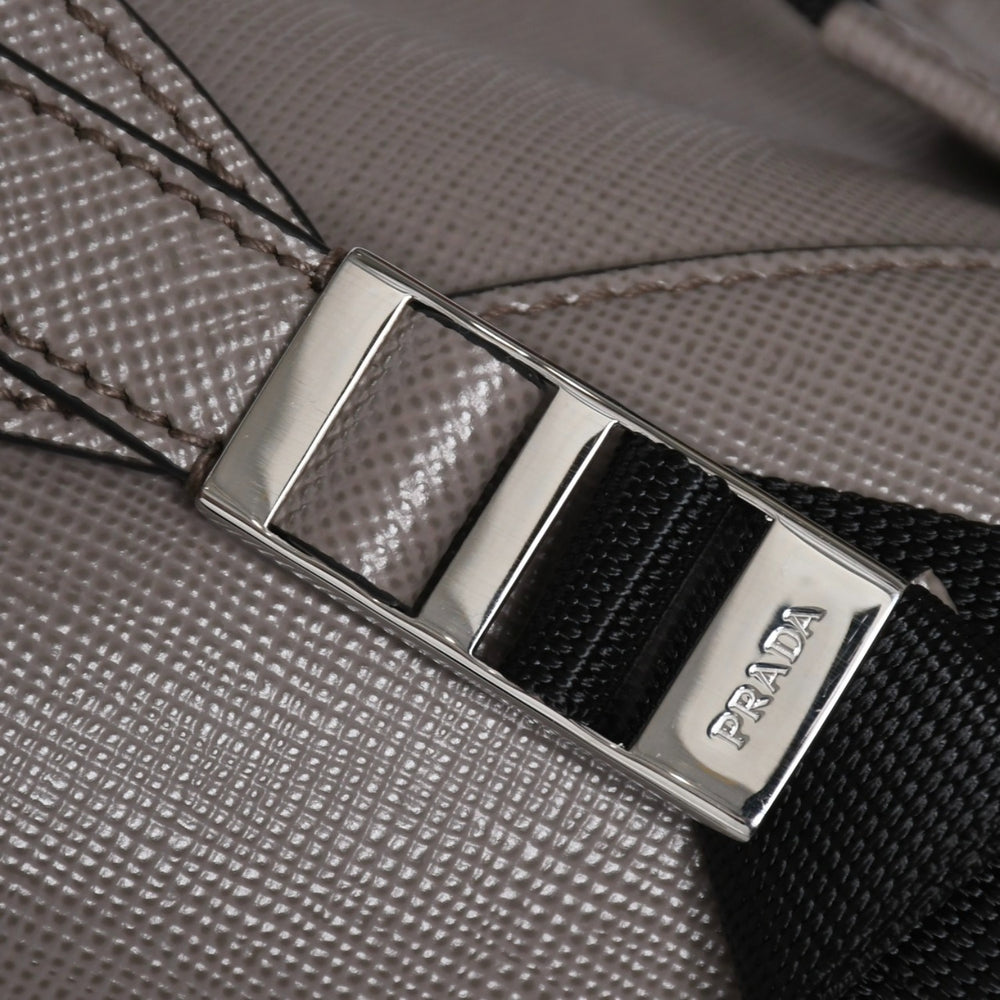 極美品 PRADA プラダ リュック リュックサック バッグ グレー グレージュ シルバー金具 2VZ102 中古 4a008399