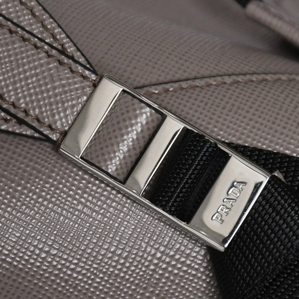 極美品 PRADA プラダ リュック リュックサック バッグ グレー グレージュ シルバー金具 2VZ102 中古 4a008399