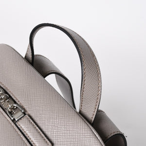 極美品 PRADA プラダ リュック リュックサック バッグ グレー グレージュ シルバー金具 2VZ102 中古 4a008399