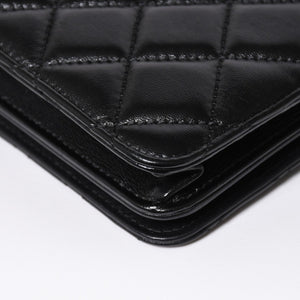 Very Good Condition CHANEL Chevron Chain Wallet 28th Series Coco Mark Shiny Lambskin Black Used 4a008408
