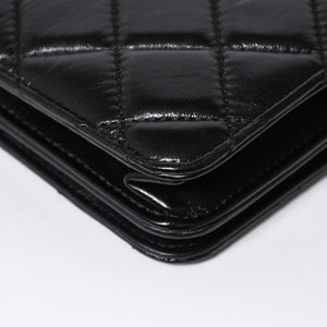 Very Good Condition CHANEL Chevron Chain Wallet 28th Series Coco Mark Shiny Lambskin Black Used 4a008408