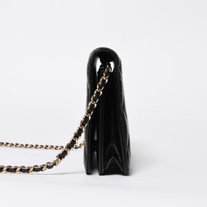 Very Good Condition CHANEL Chevron Chain Wallet 28th Series Coco Mark Shiny Lambskin Black Used 4a008408