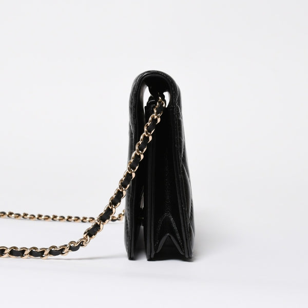 Very Good Condition CHANEL Chevron Chain Wallet 28th Series Coco Mark Shiny Lambskin Black Used 4a008408