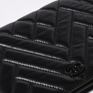 Very Good Condition CHANEL Chevron Chain Wallet 28th Series Coco Mark Shiny Lambskin Black Used 4a008408