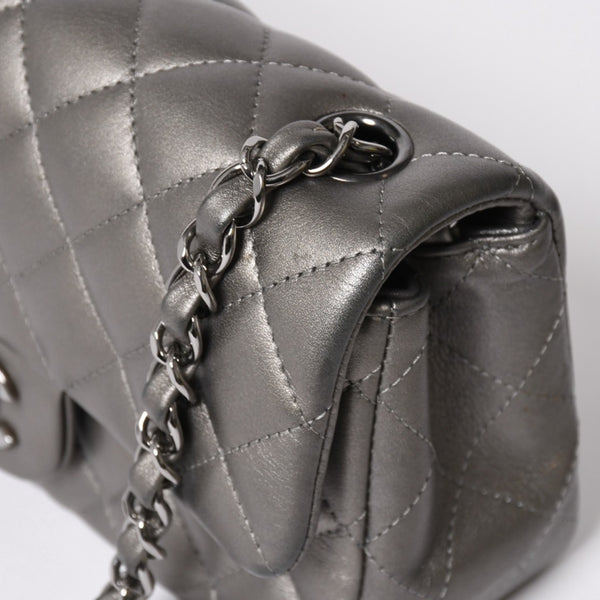 極美品 CHANEL シャネル マトラッセ 20 Sフラップ Sチェーンショルダーバッグ ランダム番台 ココマーク ラムスキン シルバー 中古 4a008590