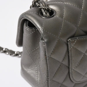 極美品 CHANEL シャネル マトラッセ 20 Sフラップ Sチェーンショルダーバッグ ランダム番台 ココマーク ラムスキン シルバー 中古 4a008590