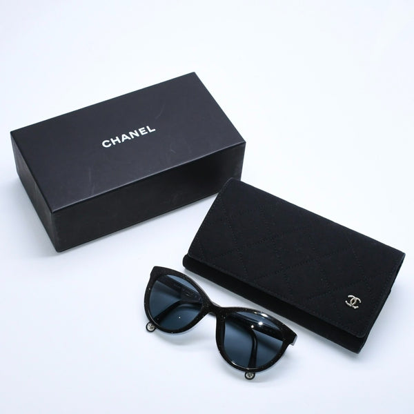 極美品 CHANEL シャネル サングラス アイウェア 0CH5523U サイズ52□20 140 ココマーク グリッター ブラック 中古 4a008413