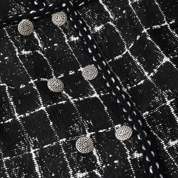 極美品 CHANEL シャネル ジャケット ノーカラージャケット ココマークボタン ブラック ホワイト P47857V34876 サイズ48 中古 4a008654