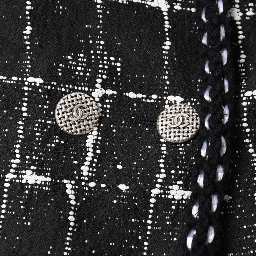 極美品 CHANEL シャネル ジャケット ノーカラージャケット ココマークボタン ブラック ホワイト P47857V34876 サイズ48 中古 4a008654