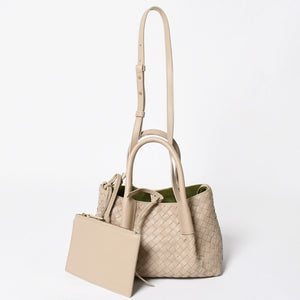 新品同様品 BOTTEGA VENETA ボッテガヴェネタ イントレチャート ピナコテーカ スモール 2WAY ハンドバッグ ショルダーバッグ ベージュ カーキ ゴールド金具 中古 4a008921
