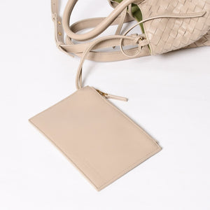 新品同様品 BOTTEGA VENETA ボッテガヴェネタ イントレチャート ピナコテーカ スモール 2WAY ハンドバッグ ショルダーバッグ ベージュ カーキ ゴールド金具 中古 4a008921
