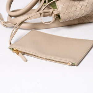 新品同様品 BOTTEGA VENETA ボッテガヴェネタ イントレチャート ピナコテーカ スモール 2WAY ハンドバッグ ショルダーバッグ ベージュ カーキ ゴールド金具 中古 4a008921