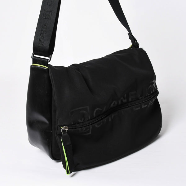 CHANEL CHANEL Sports Line Shoulder Bag A26709 No. 9 Black Neon Yellow Coco Mark Silver Hardware Good Condition Used 4a009031
