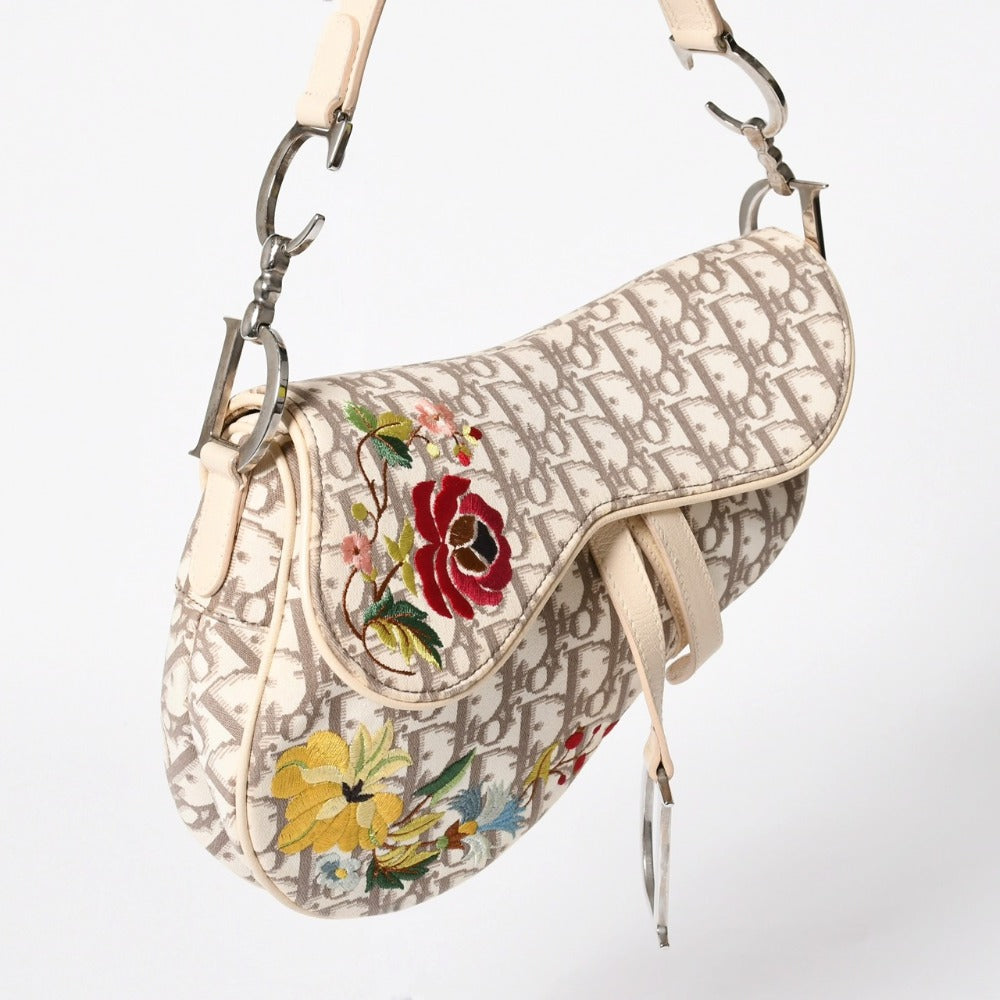 極美品 Christian Dior クリスチャンディオール サドルバッグ エンブロイダリー ガリアーノ期 花柄 ホワイト ベージュ シルバー金具 01RU 1024 希少 中古 4a009047