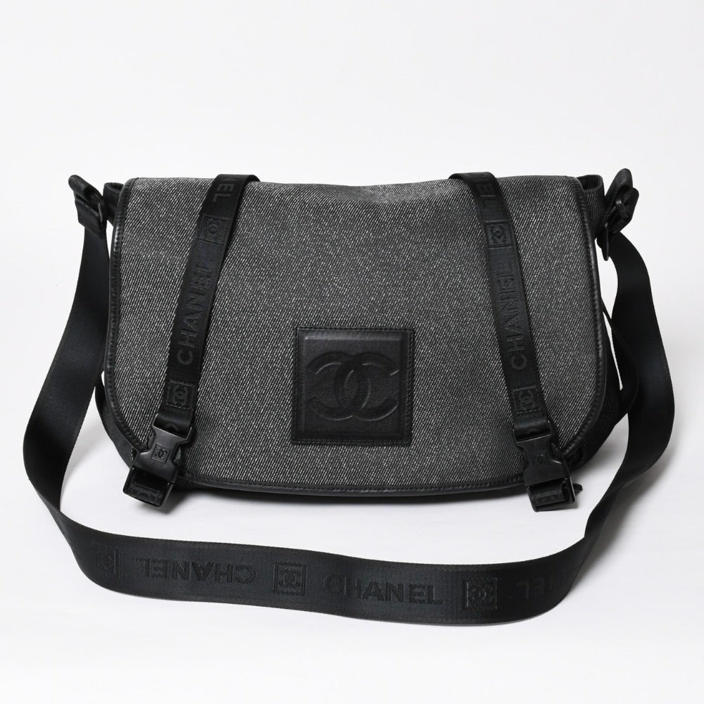 Very Good Condition CHANEL CHANEL Sports Line Messenger Bag No. 10 Coco Mark Glitter Canvas Black Used 4a009046