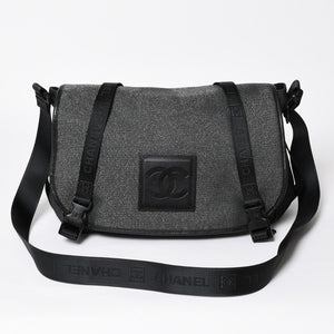 Very Good Condition CHANEL CHANEL Sports Line Messenger Bag No. 10 Coco Mark Glitter Canvas Black Used 4a009046