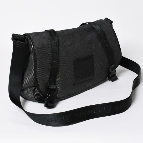 Very Good Condition CHANEL CHANEL Sports Line Messenger Bag No. 10 Coco Mark Glitter Canvas Black Used 4a009046