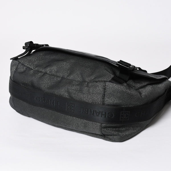 Very Good Condition CHANEL CHANEL Sports Line Messenger Bag No. 10 Coco Mark Glitter Canvas Black Used 4a009046