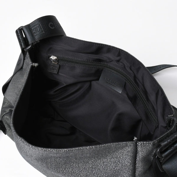 Very Good Condition CHANEL CHANEL Sports Line Messenger Bag No. 10 Coco Mark Glitter Canvas Black Used 4a009046