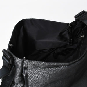 Very Good Condition CHANEL CHANEL Sports Line Messenger Bag No. 10 Coco Mark Glitter Canvas Black Used 4a009046