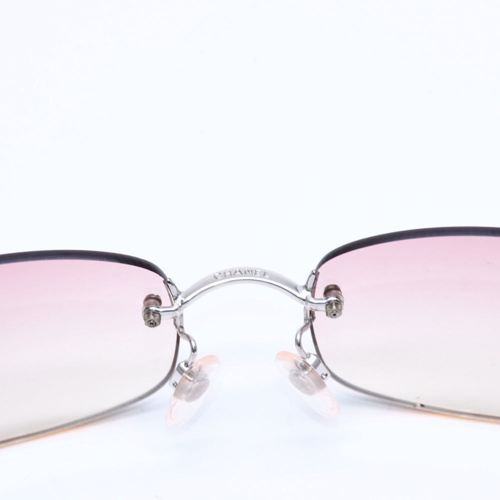 極美品 CHANEL シャネル リムレス サングラス アイウェア 4002 c.124/58 サイズ57□19 130 ココマーク ピンク 中古 4a008488