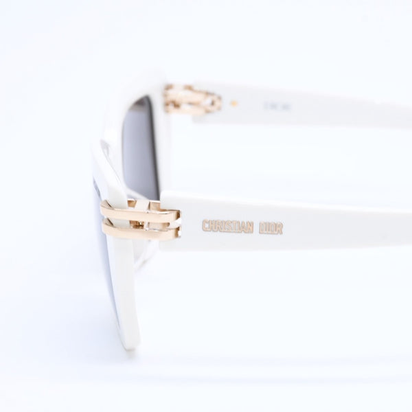 Mint condition CHRISTIAN DIOR sunglasses WH S1F 95A0 Ivory Size 56◻13 Gold hardware, pre-owned, item number 4a008533