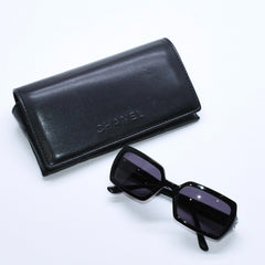 CHANEL シャネル サングラス アイウェア 5031 c.501/91 サイズ52□18 130 ココマーク ブラック 美品 中古 4a008437