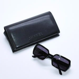 CHANEL シャネル サングラス アイウェア 5031 c.501/91 サイズ52□18 130 ココマーク ブラック 美品 中古 4a008437