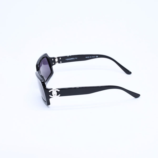 CHANEL シャネル サングラス アイウェア 5031 c.501/91 サイズ52□18 130 ココマーク ブラック 美品 中古 4a008437