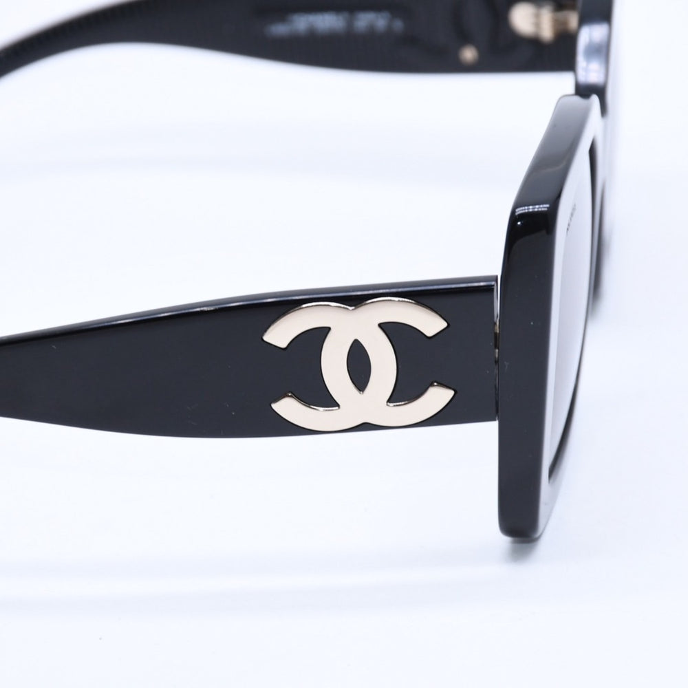 極美品 CHANEL シャネル サングラス ココマーク 5494-A イタリア製 アセテート ブラック ゴールド金具 サイズ53□18 140 中古 4a008508