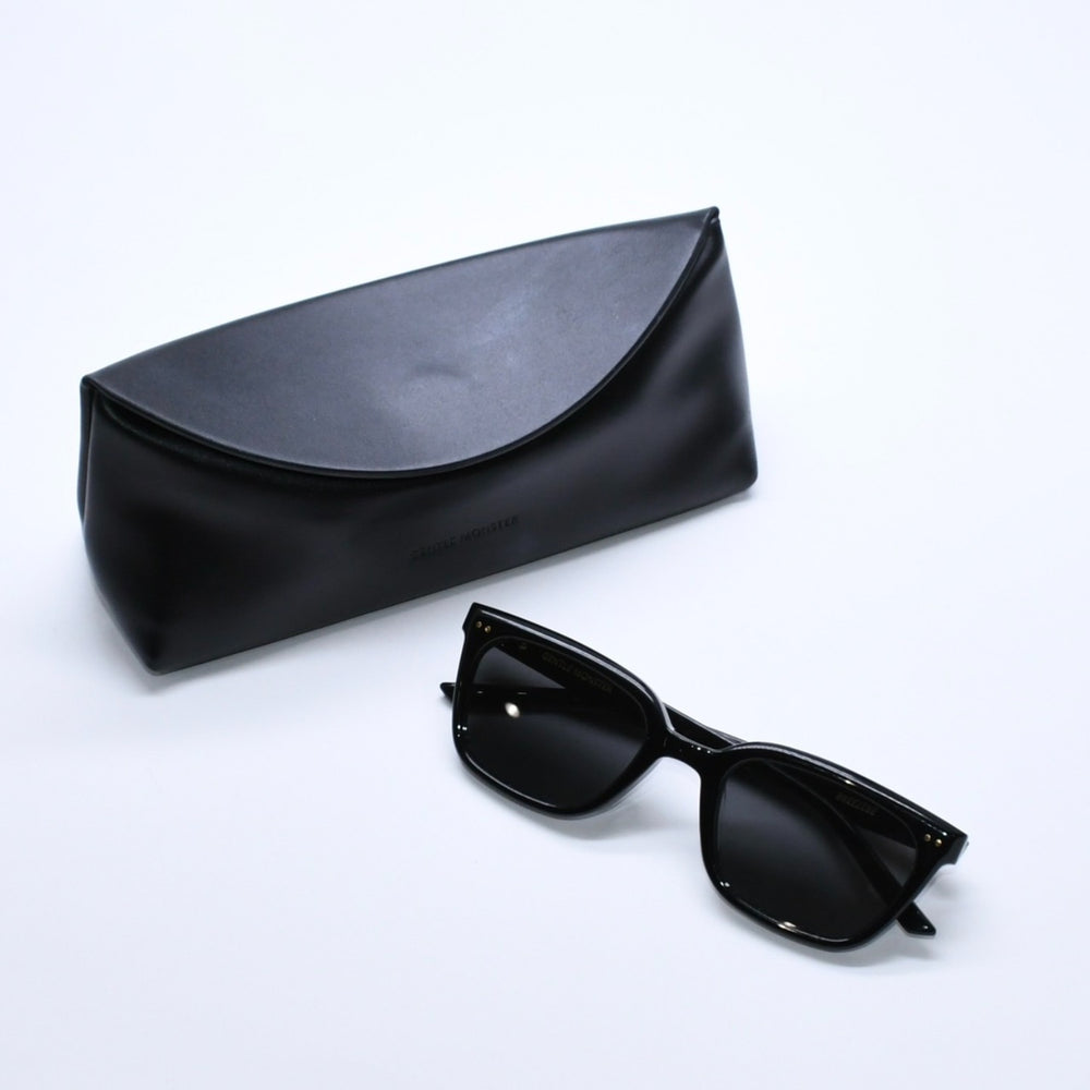 極美品 GENTLE MONSTER ジェントルモンスター Sunglasses サングラス アイウェア サイズ53□162-147 ブラック 中古 4a008496