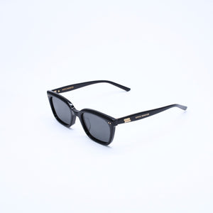 極美品 GENTLE MONSTER ジェントルモンスター Sunglasses サングラス アイウェア サイズ53□162-147 ブラック 中古 4a008496