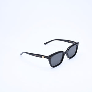 極美品 GENTLE MONSTER ジェントルモンスター Sunglasses サングラス アイウェア サイズ53□162-147 ブラック 中古 4a008496