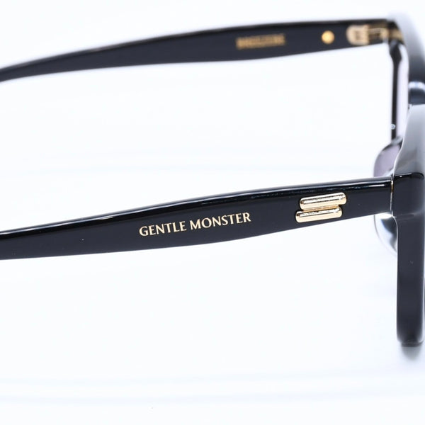 極美品 GENTLE MONSTER ジェントルモンスター Sunglasses サングラス アイウェア サイズ53□162-147 ブラック 中古 4a008496