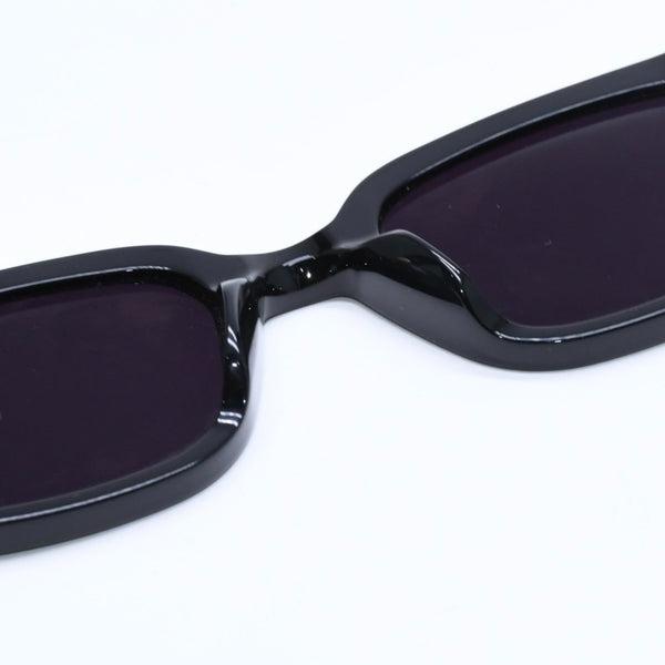 極美品 GENTLE MONSTER ジェントルモンスター Sunglasses サングラス アイウェア サイズ53□162-147 ブラック 中古 4a008496