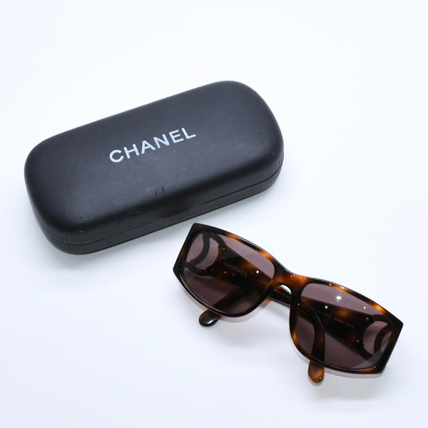 極美品 CHANEL シャネル ココマーク サングラス 02461 91235 イタリア製 アセテート メタル ブラウン ゴールド金具 中古 4a008466
