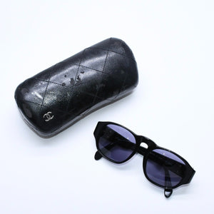 Very Good Condition CHANEL Sunglasses Eyewear 01452 94305 Black Gold Hardware Used 4a008514