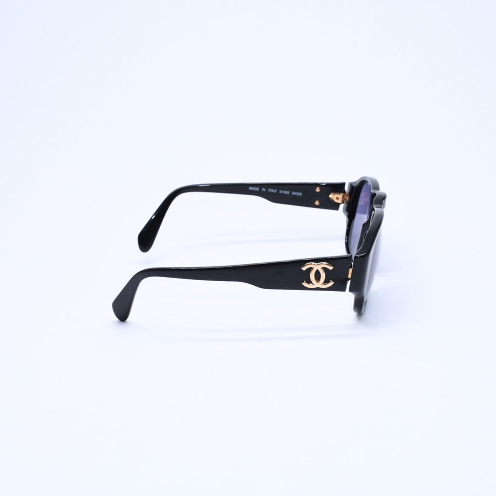Very Good Condition CHANEL Sunglasses Eyewear 01452 94305 Black Gold Hardware Used 4a008514