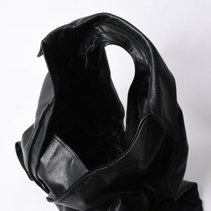 新品未使用 BALENCIAGA バレンシアガ ハンドバック シャツバッグ close bag 811992 レザー ブラック 中古 4a000855