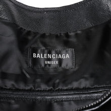 画像をギャラリービューアに読み込む, 新品未使用 BALENCIAGA バレンシアガ ハンドバック シャツバッグ close bag 811992 レザー ブラック 中古 4a000855