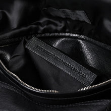 画像をギャラリービューアに読み込む, 新品未使用 BALENCIAGA バレンシアガ ハンドバック シャツバッグ close bag 811992 レザー ブラック 中古 4a000855