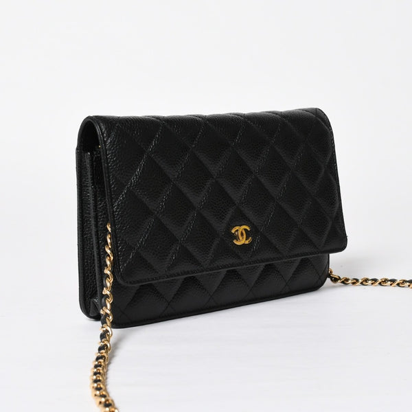 新品同様 CHANEL シャネル チェーンウォレット 長財布 AP0250 ランダム番台 ココマーク キャビアスキン ブラック ゴールド金具 中古 4a009065